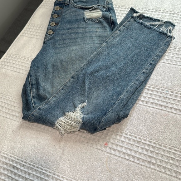 SO Denim - SO Blue Cropped Ankle Jeans with Distressed Style 27/5
